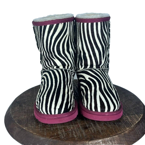 UGG Australia Boots Womens 6 Classic Short Leather Real Fur Zebra Print Lined - Picture 2 of 13